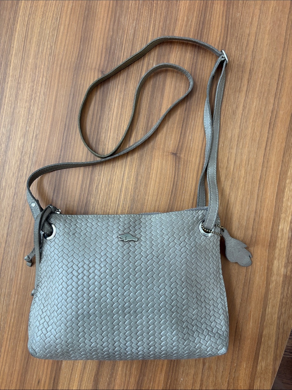 Vintage Roots Edie Leather Crossbody Bag